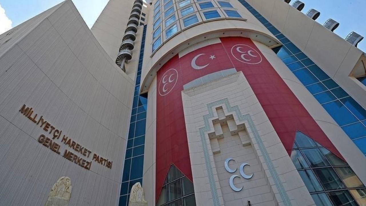 Semih Yalçın duyurdu: MHP'li iki isim ihraç talebiyle disipline sevk edildi!