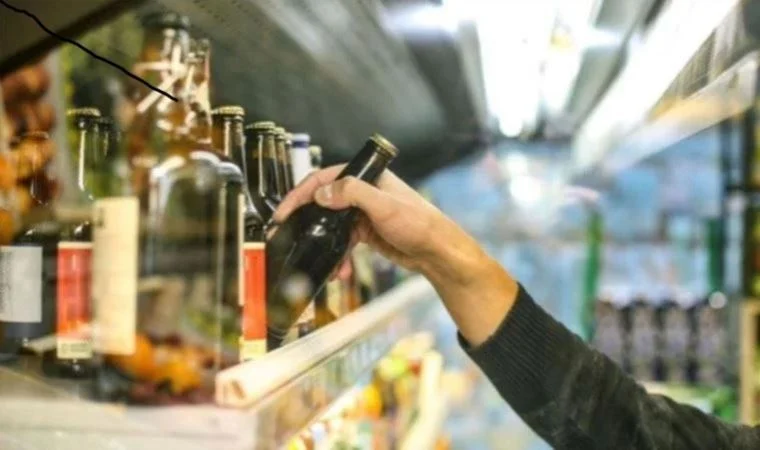 Vergi Uzmanı Tek Tek Sıraladı: Alkollü İçkide Dikkat Çeken Vergi Oranları!