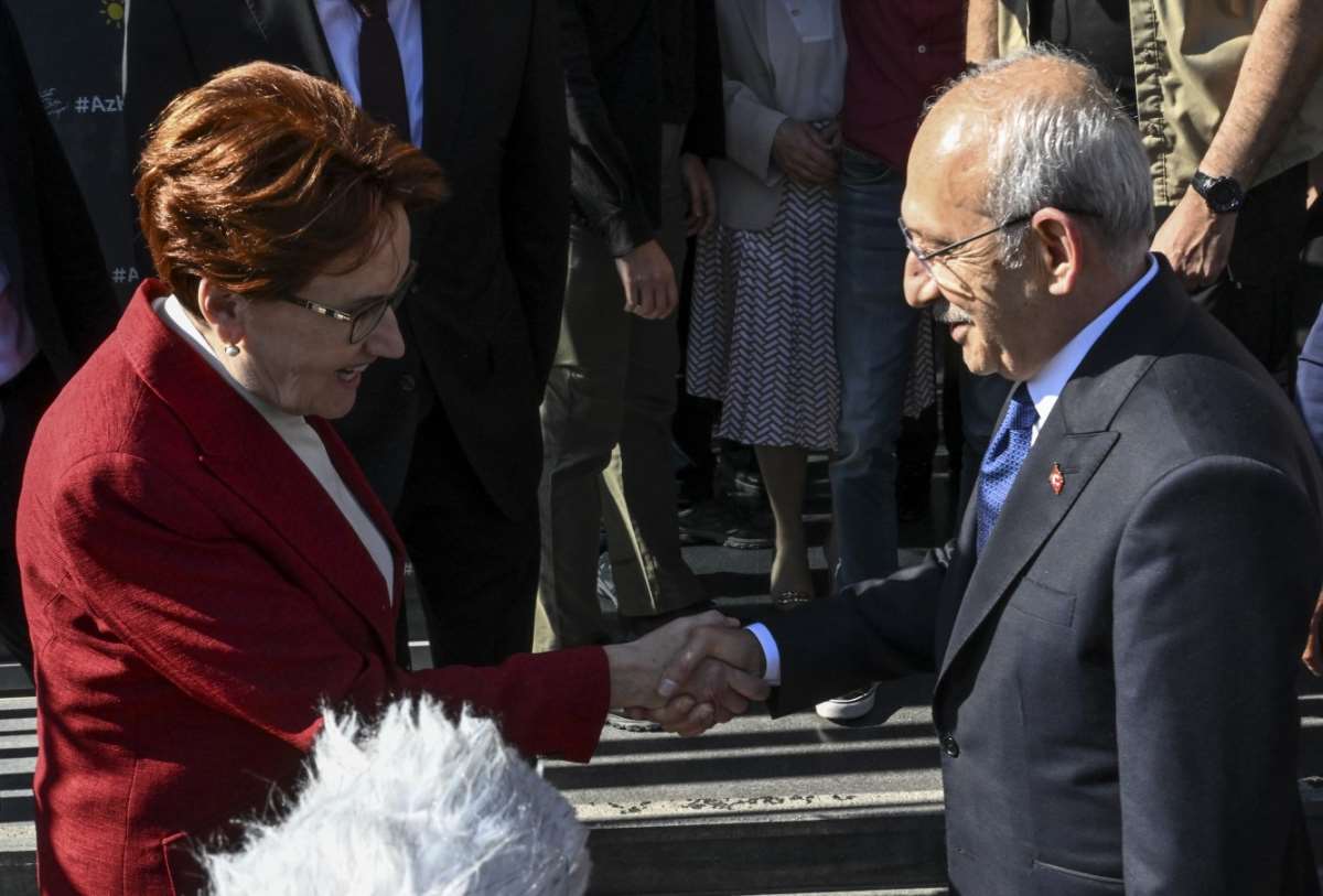Ankara'da sürpriz ziyaret: Meral Akşener ile Kemal Kılıçdaroğlu bir araya geldi!