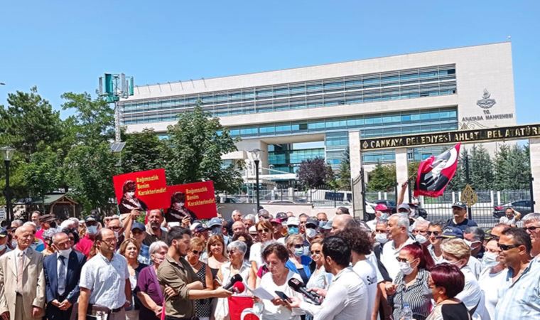 28 Şubat Davasında Tutuklu Askerlerin Aileleri FETÖ’yü İşaret Etti: 'Sahte belgeler kullanıldı'