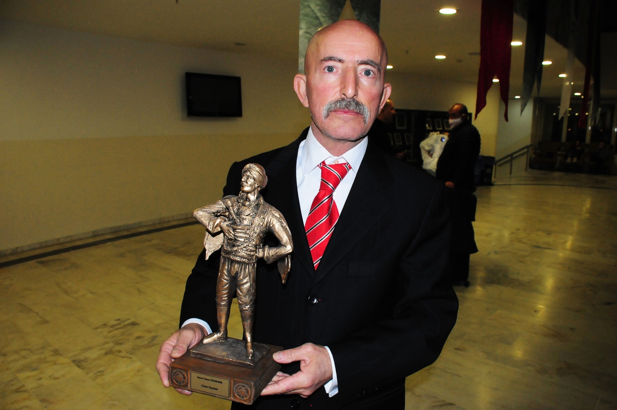 Çınar Seymeni Yılmaz Özdemir Hayatını Kaybetti.