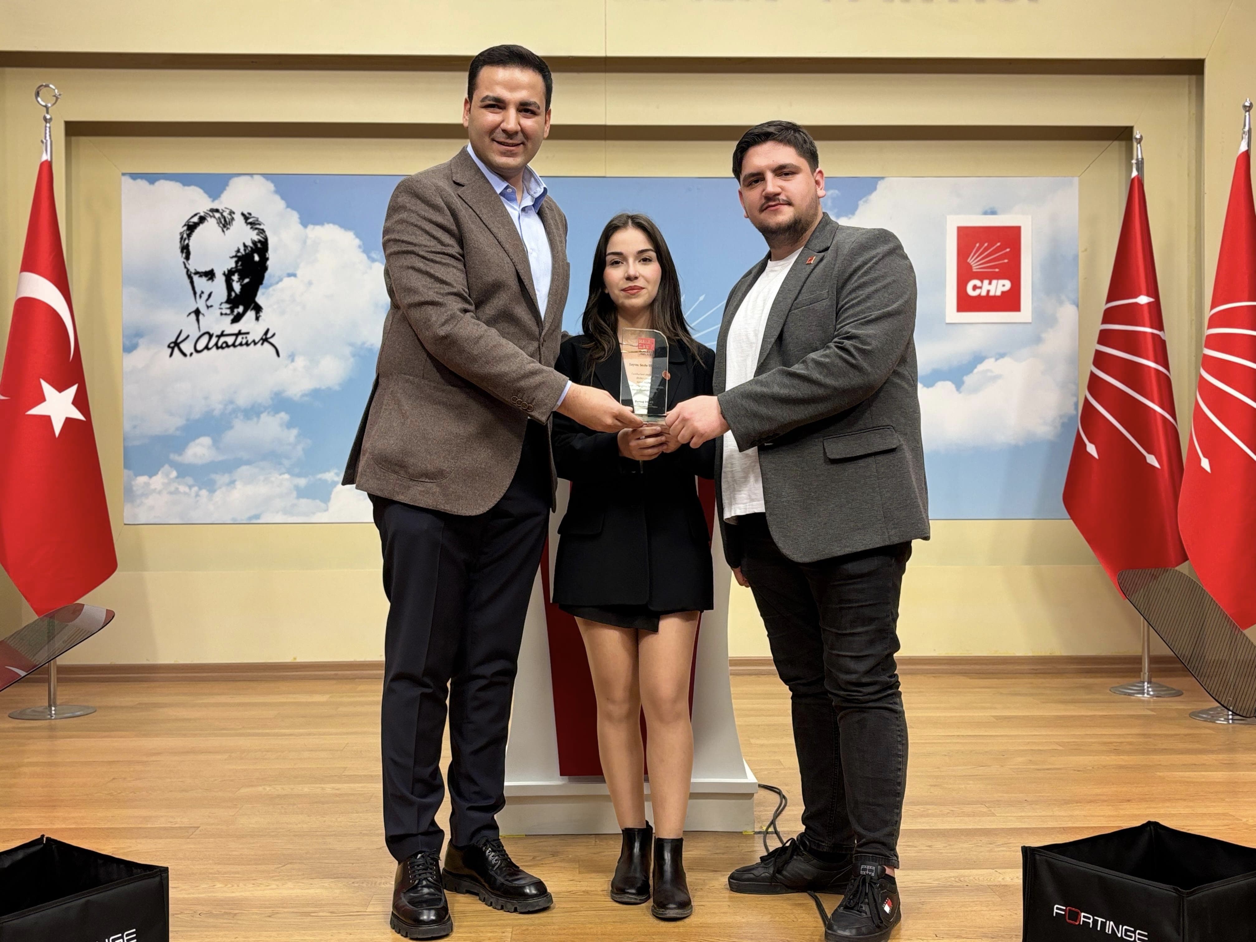 HALKÇI LİSELİLERDE SUDE ULUSAN GENEL BAŞKAN OLDU…                                                                                                                                                       