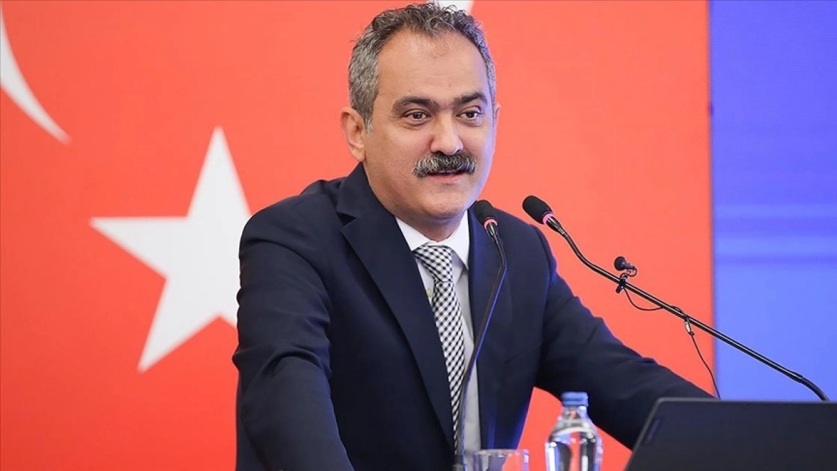 Milli Eğitim Bakanı Mahmut Özer, öğretmenleri görmezden geldi