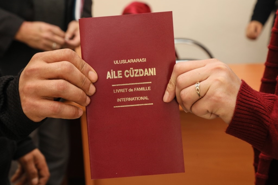 Pazartesi'den İtibaren Evli Kadınlar İçin Yeni Bir Devir Başlıyor...