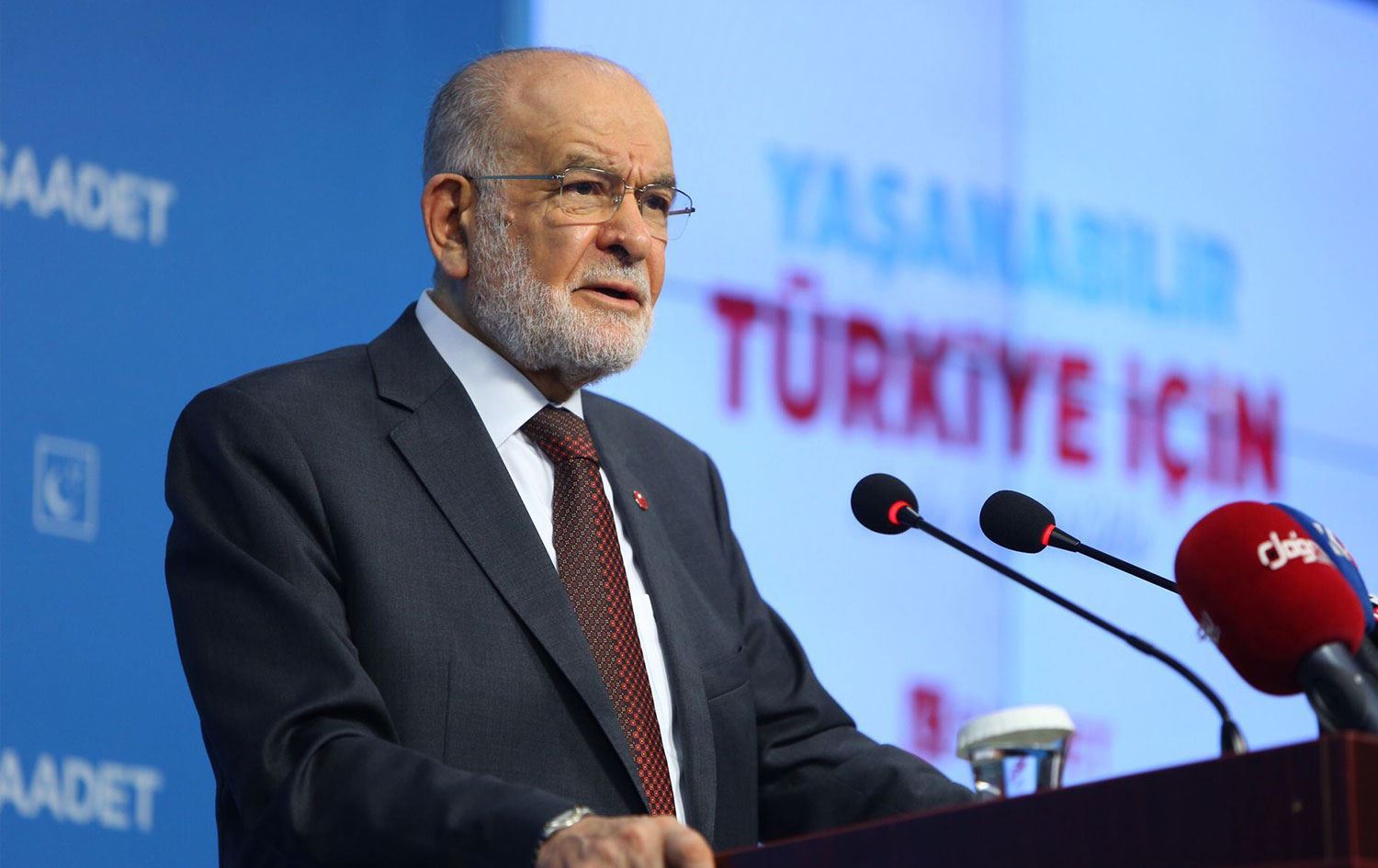 Temel Karamollaoğlu: Büyük zaferin kazanılmasını sağlayan tüm şehit ve gazilerimizi rahmetle ve minnetle yâd ediyorum...