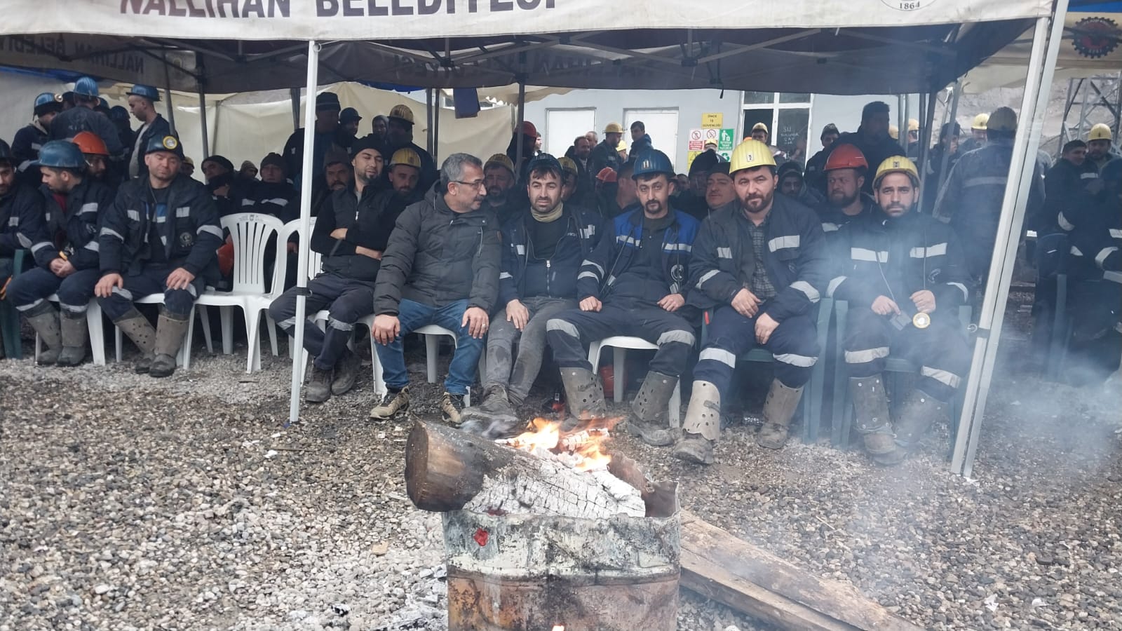 ÇAYIRHAN’DA MADENCİLERİN ONURLU DİRENİŞİ: SOĞUKTA YANAN YÜREKLER...