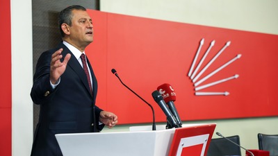 ÖZGÜR ÖZEL: “YAPAMIYORSAN BIRAK, BİZ YAPARIZ”
