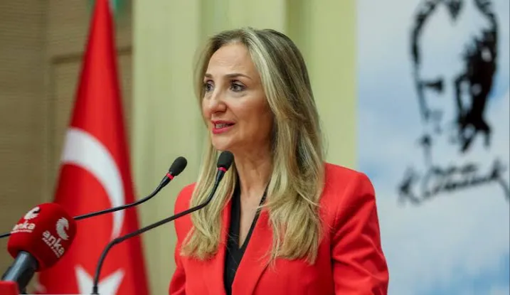 Nazlıaka, CHP Kadın Kolları Genel Başkanlığına Tekrar Aday Olduğunu Açıkladı...
