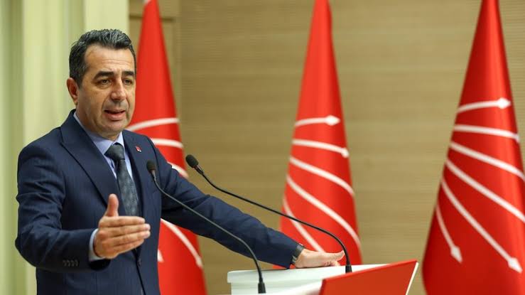 CHP’Lİ ADEM’DEN THK UÇAKLARININ SATIŞINA TEPKİ: “CUMHURIYET’IN BİR KURUMUNUN DAHA SESSİZCE TASFİYESİDİR”