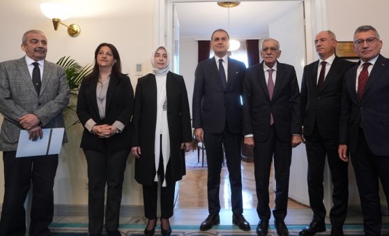DEM PARTİ GÖRÜŞMESİ SONRASI AKP’DEN FLAŞ AÇIKLAMA: ‘ÖCALAN’A AF’ İDDİASINA YANIT…
