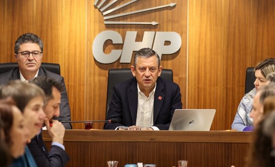 TARİH VERİLDİ: ÖZGÜR ÖZEL, CHP’NİN YOL HARİTASINI İLAN EDECEK… 