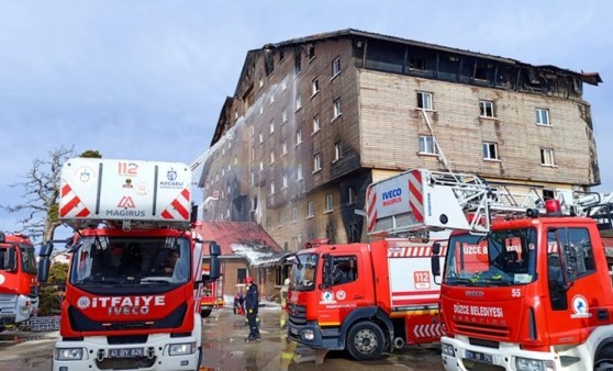 BOLU KARTALKAYA’DA YANGIN FACİASI… MÜTEAHHİTLER İSTEDİ, İTFAİYENİN DENETİM YETKİSİ ALINDI!… 