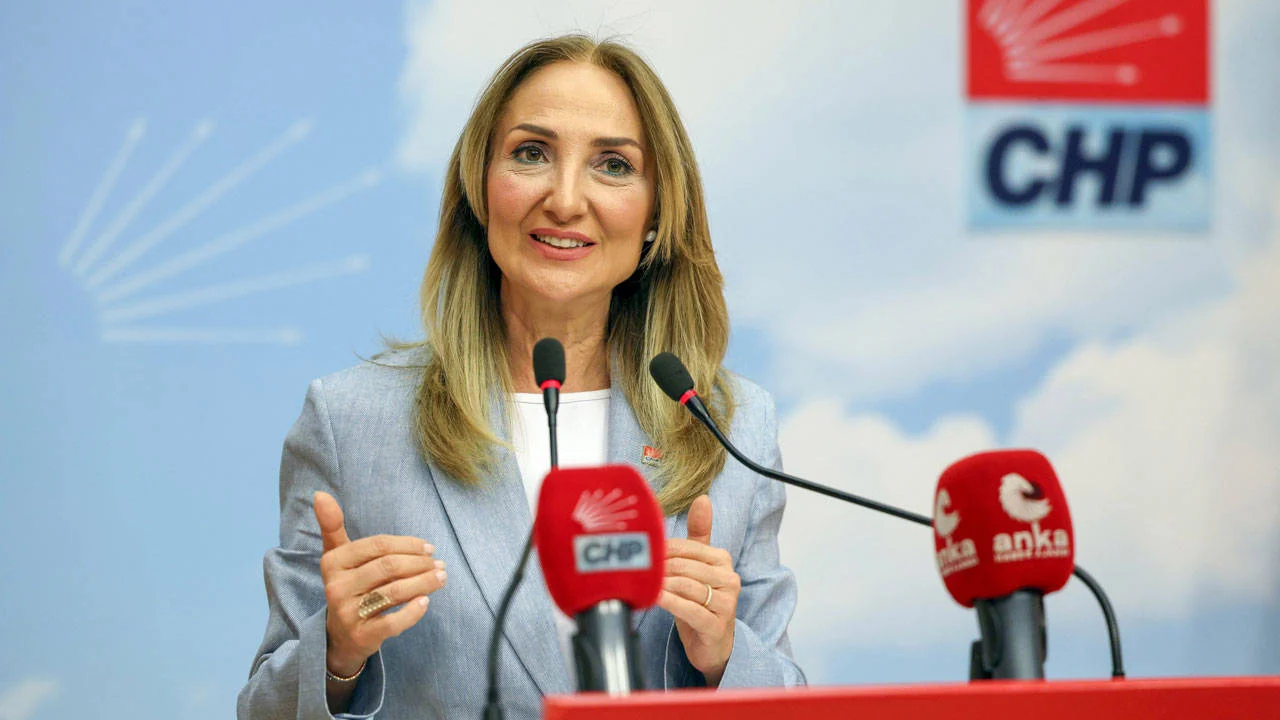 CHP'li Nazlıaka: Bakanlık, soyadı dayatmasına ilişkin yeniden değerlendirme yapacak...