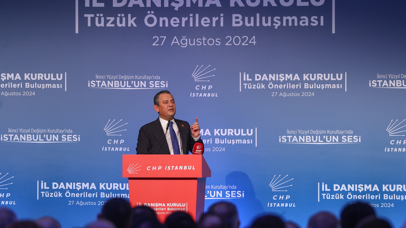 ÖZGÜR ÖZEL: “TAYYİP ERDOĞAN İNCE İNCE HESAPLAR YAPIYOR, GERİLİM ÜZERİNDEN KUTUPLAŞMA OLSUN İSTİYOR”