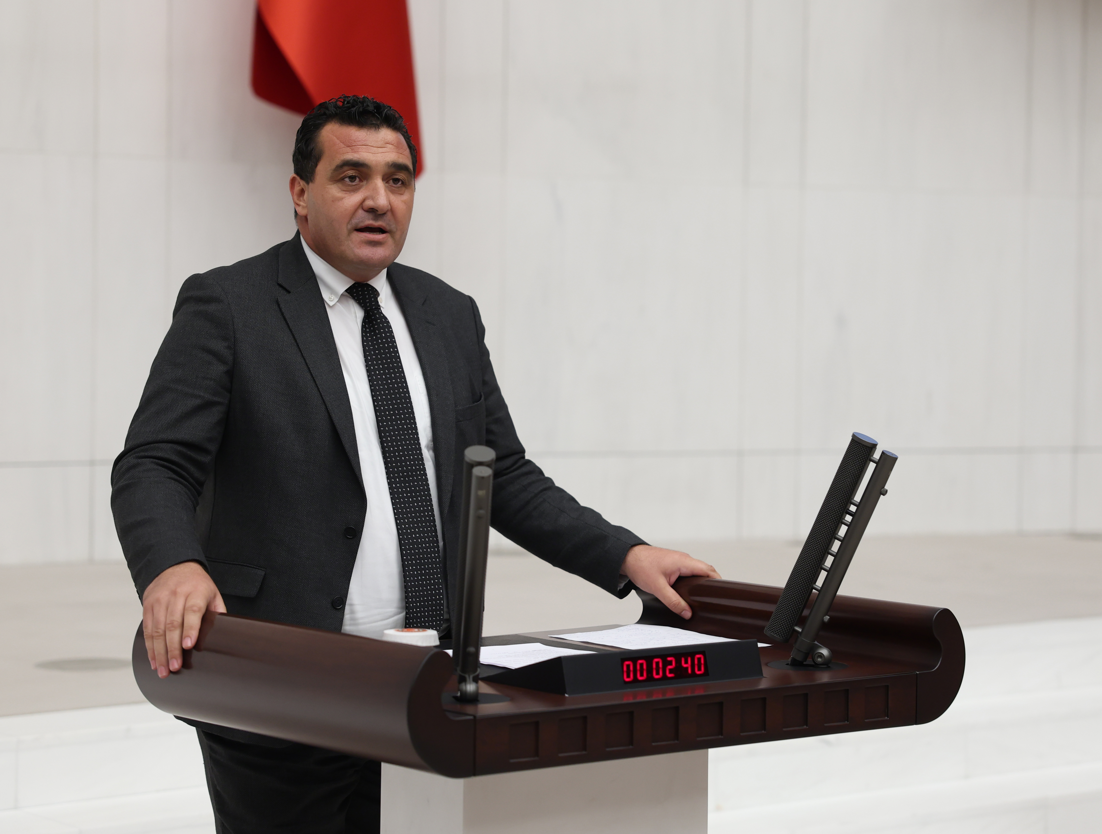 KARASU: “İNSANLARIN CAN GÜVENLİĞİNİ NASIL TEHLİKEYE ATTIĞINIZIN FARKINDA MISINIZ”