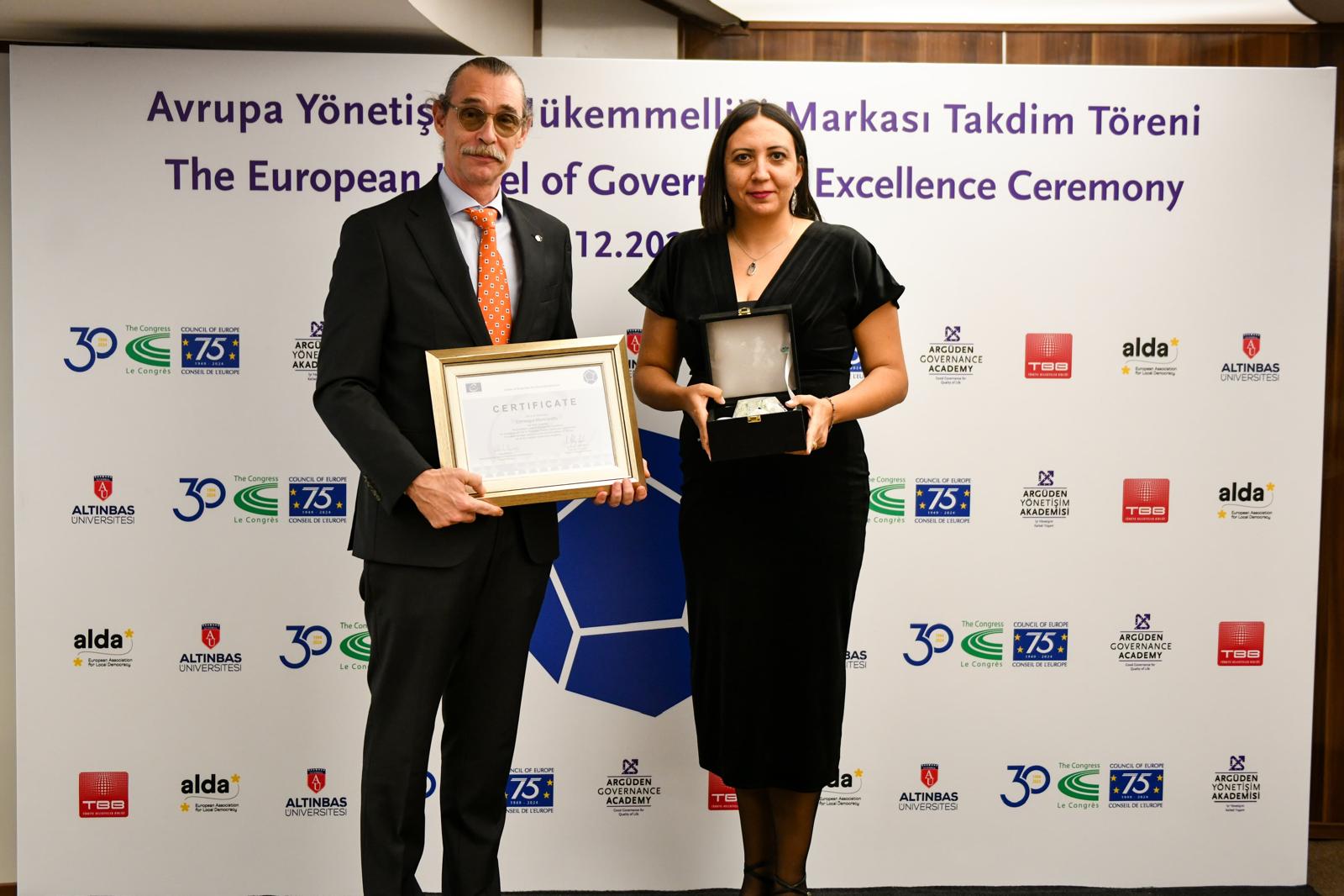 ETİMESGUT BELEDİYESİ AVRUPA YÖNETİŞİM MÜKEMMELLİĞİ MARKASI ÖDÜLÜNÜ KAZANDI...