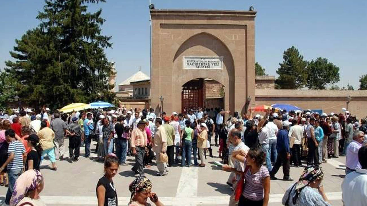 Alevilere dergâhları kapatıldı...