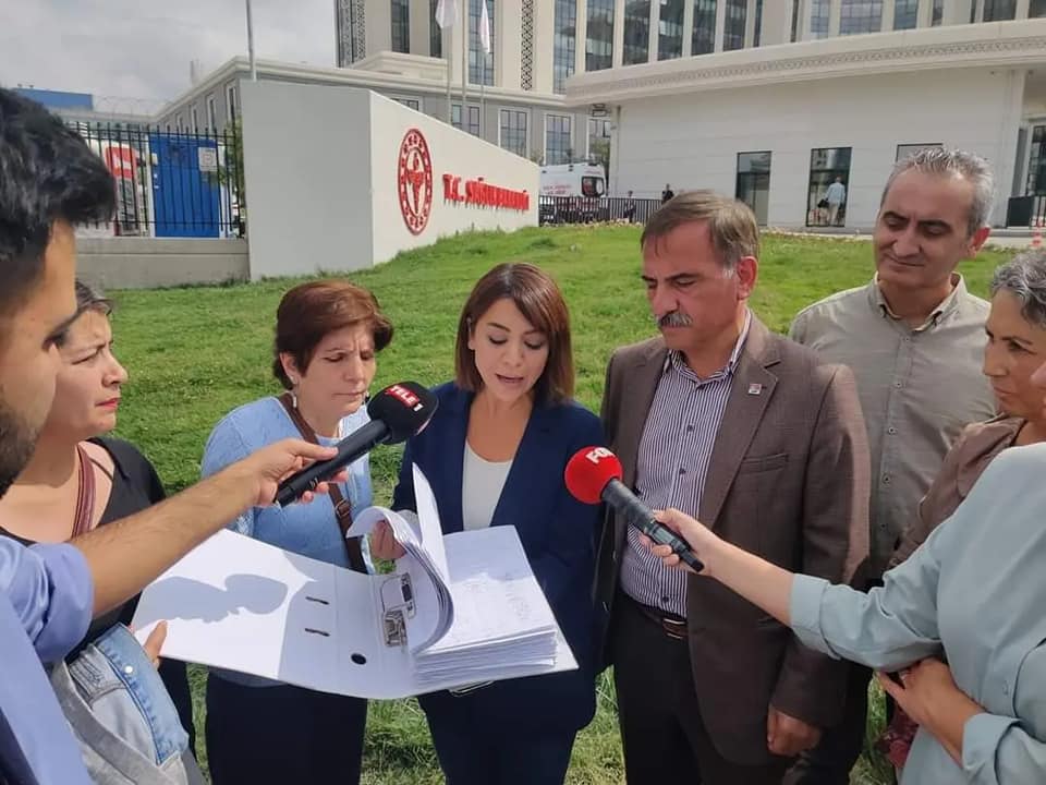 CHP'li Ilıman: Onkoloji hastanesi kurtuldu