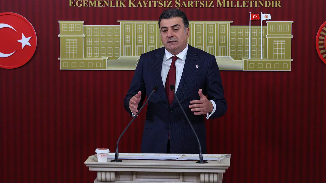 YENİ Parti Sözcüsü Zeynel Emre'den kongre öncesi üyelik çağrısı: Üye sayımız 400 bini aştı