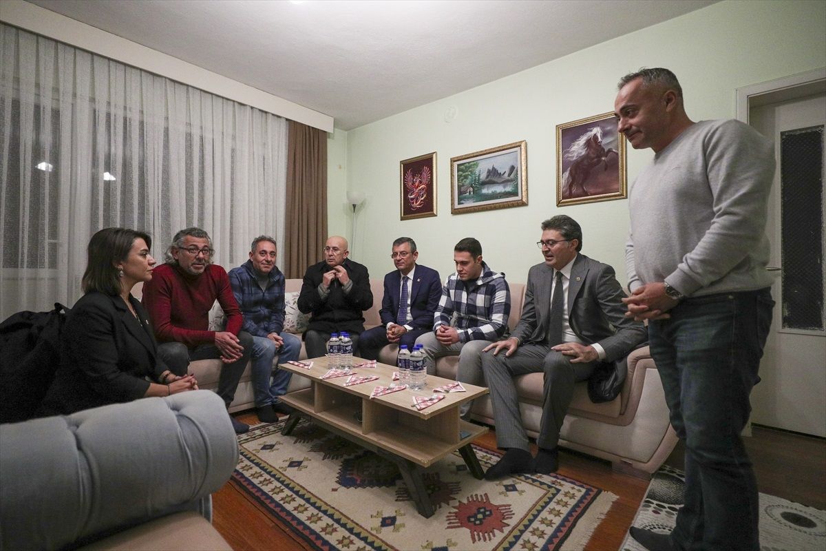CHP GENEL BAŞKANI ÖZGÜR ÖZEL, TAZİYE ZİYARETİNDE BULUNDU...