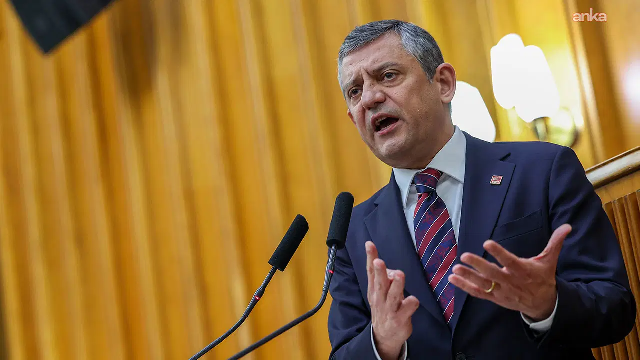 CHP lideri Özgür Özel'den zehir zemberek 'mutlak butlan' çıkışı: 'Sarayın mermerlerinde oturanlara, medet umanlara sesleniyorum'