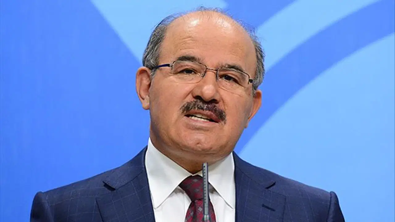 Eski Milli Eğitim Bakanı Çelik’ten sert eleştiri: ‘Türkiye'nin felaketidir partili cumhurbaşkanlığı’