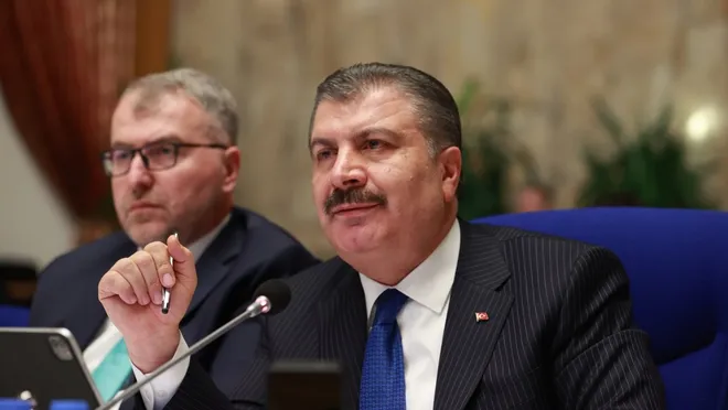 Bakan Koca'dan Kürtçe yanıtı: 5 dil yabancılar için, vatandaşa sadece Türkçe