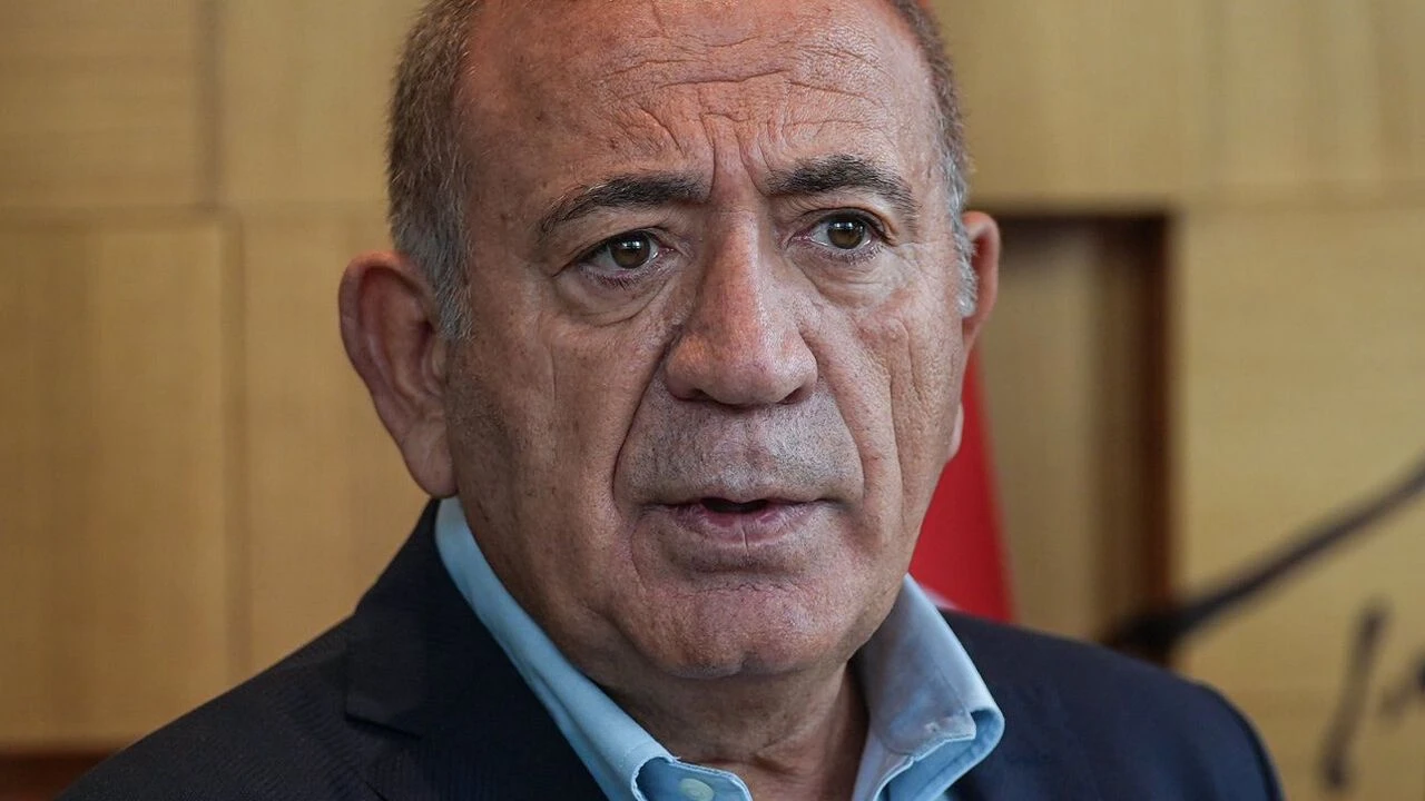 Gürsel Tekin: 