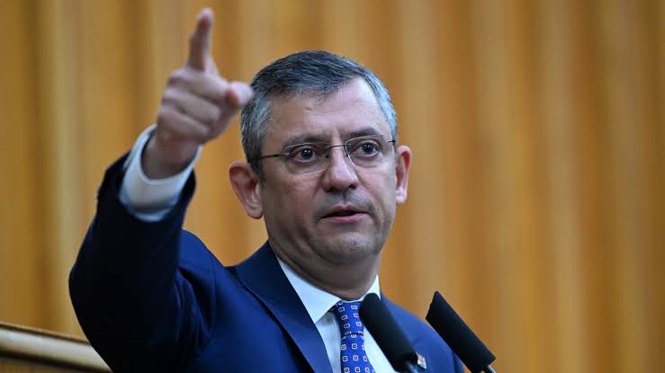 CHP GENEL BAŞKANI ÖZGÜR ÖZEL’DEN BOSNA HERSEK’TE FİLİSTİN MESAJI