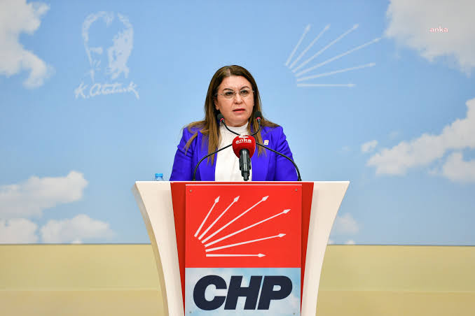 PARTİLİ CUMHURBAŞKANLIĞI REJİMİNİN ADALETSİZLİĞİ MEŞRULAŞTIRMA APARATLARI...