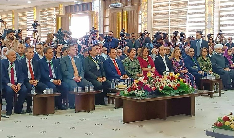 Kamışlı'da Kürt Konferansı: Bu fotoğrafta 7 terörist var! Sonuç bildirgesini 20 milyon TL ödülle aranan terörist okudu...