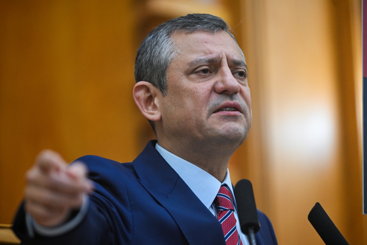 Özgür Özel turpun büyüğünü açıkladı! AKP'ye 879 araç tahsis edilmiş