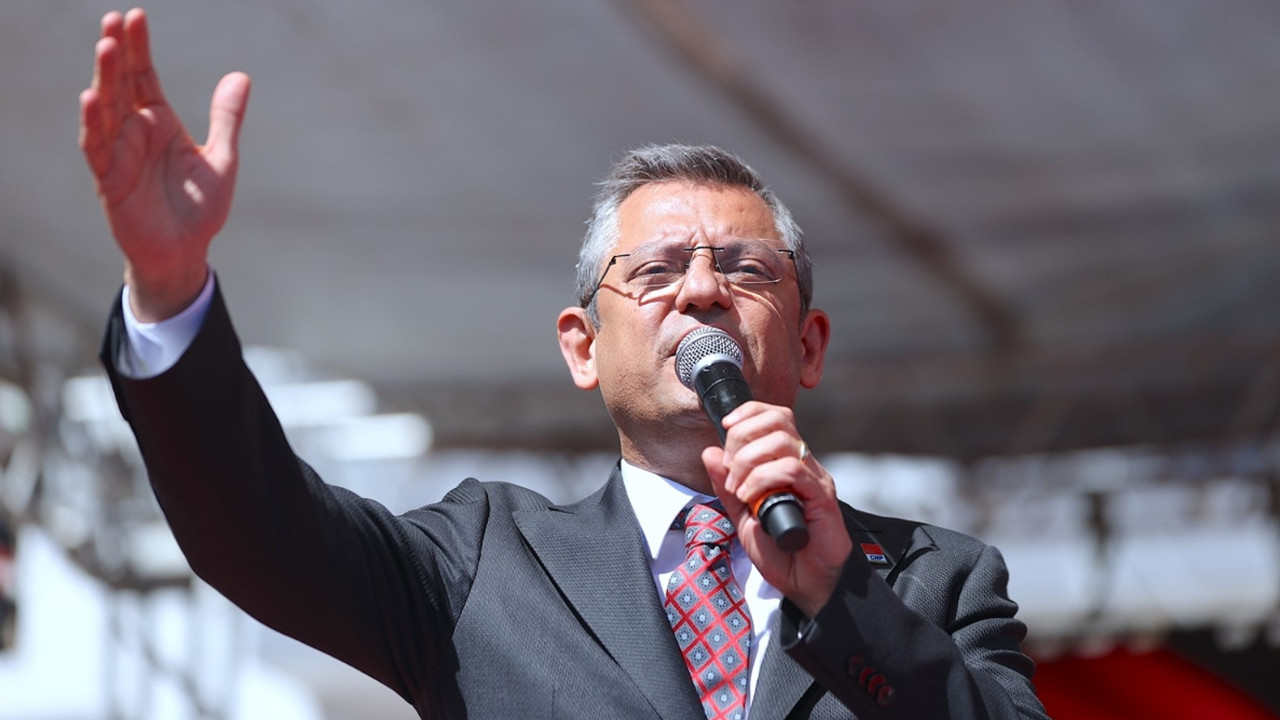 ÖZGÜR ÖZEL: “İNSAN AYIRMAYAN HALKÇI BELEDİYELERİMİZİN KAPISI HERKESE AÇIKTIR”