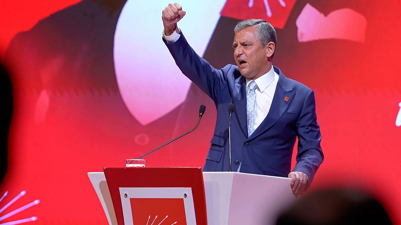 Özgür Özel Financial Times'a konuştu: CHP giderse Türkiye de gider