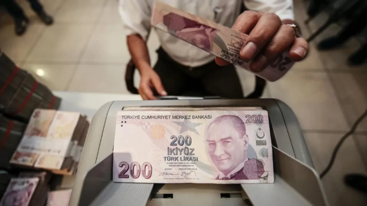 Milyonlarca çalışanı ilgilendiriyor: Maaştan kesinti olacaktı, rafa kalktı!