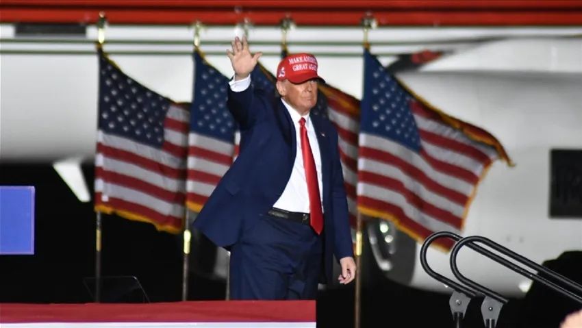 Trump, 2024 başkanlık seçimleri için adaylığını açıkladı