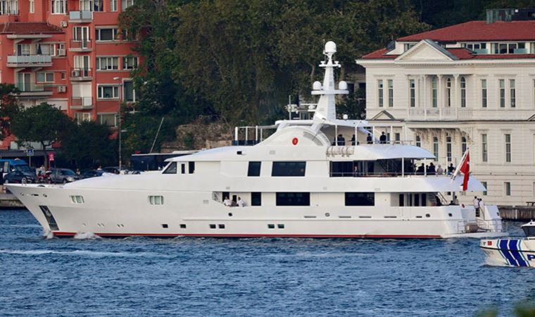 Cumhurbaşkanlığı Envanterine Kayıtlı Dev ‘Protokol Yatı’ Yakamoz, İstanbul’da Görüntülendi